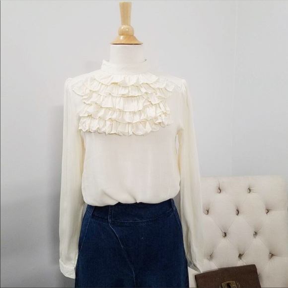 NEW LISTING! Cream Pleated Collar Blouse - Picture 3 of 10